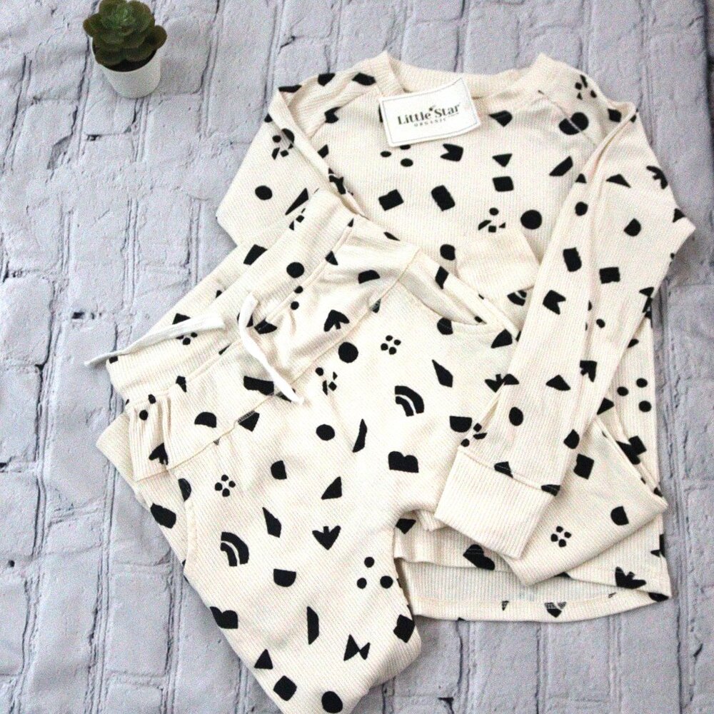 Brand New! Boys 2-Piece Cream Organic Long Sleeve Lounge Set